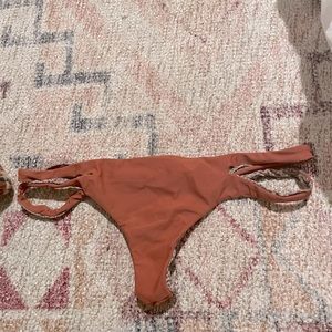 acacia bottoms rust color size m
